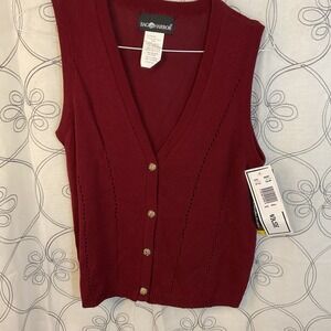 New women's Sag Harbor button up sleeveless sweater Berry size small